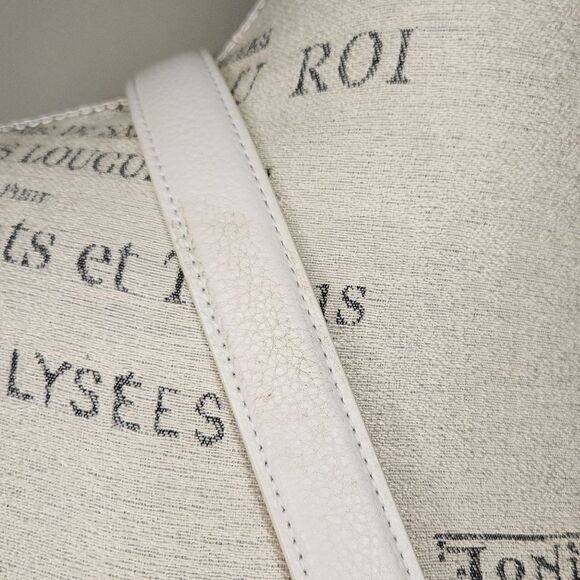 Bruno Magli white leather purse - Picture 14 of 15